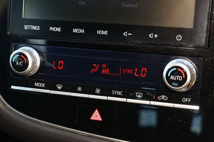 2021 Mitsubishi Outlander ES