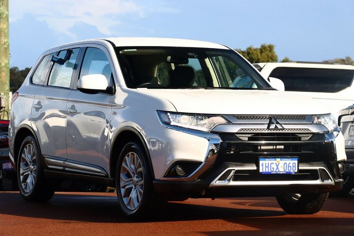 2021 Mitsubishi Outlander ES