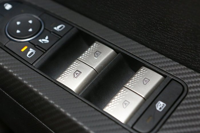 2024 Mitsubishi Outlander LS