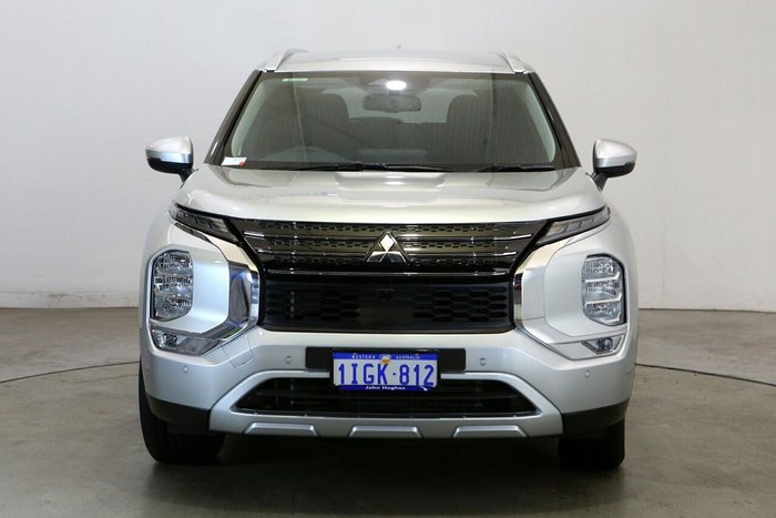 2024 Mitsubishi Outlander LS