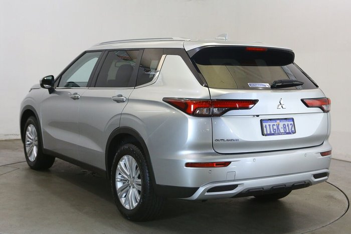 2024 Mitsubishi Outlander LS