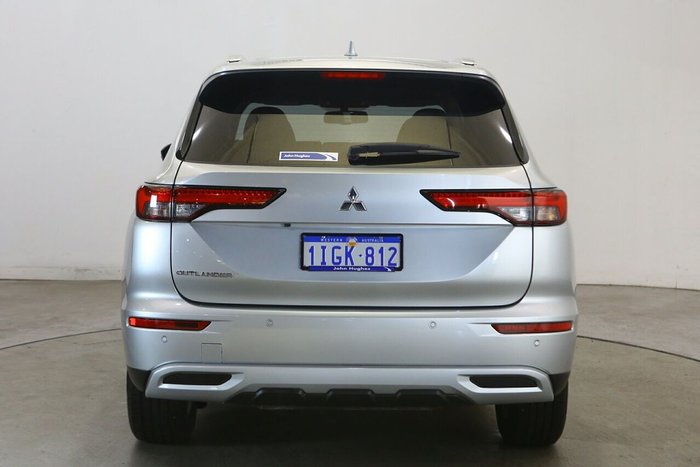2024 Mitsubishi Outlander LS