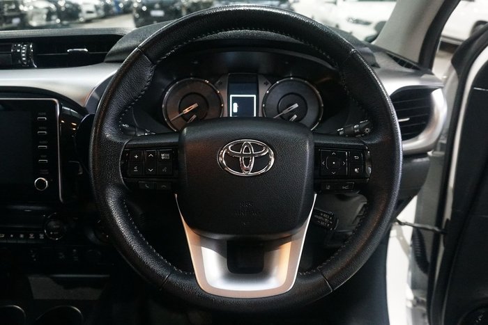 2022 Toyota Hilux SR5