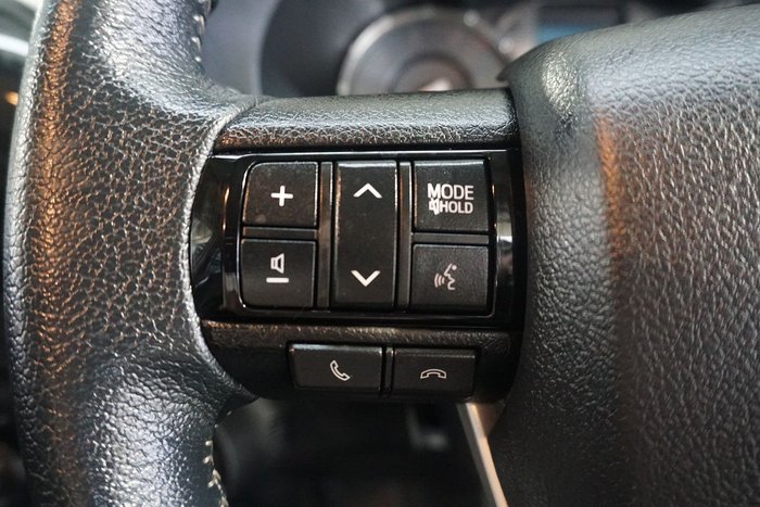 2022 Toyota Hilux SR5