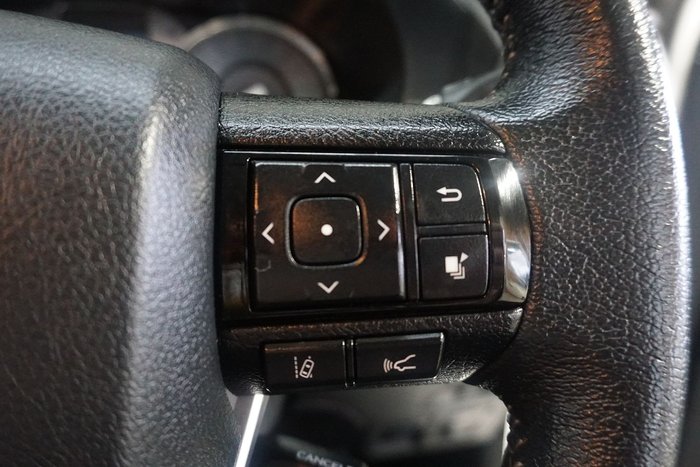 2022 Toyota Hilux SR5