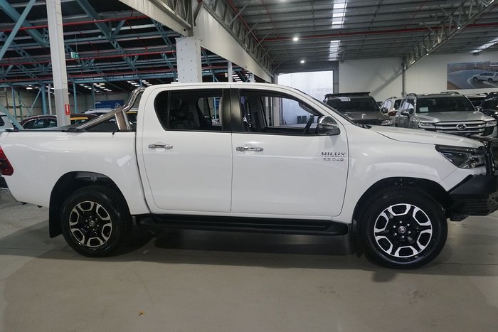 2022 Toyota Hilux SR5