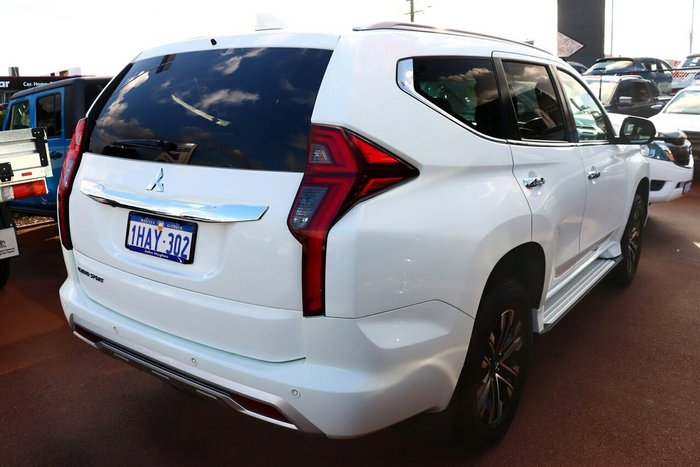 2020 Mitsubishi Pajero Sport GLS