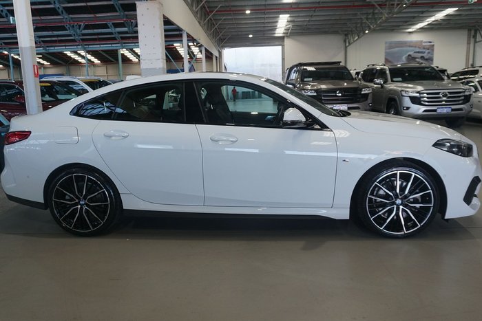 2022 BMW 2 Series 220i M Sport