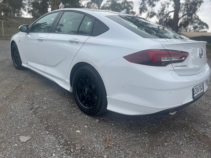 2018 Holden Commodore RS