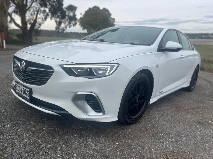 2018 Holden Commodore RS