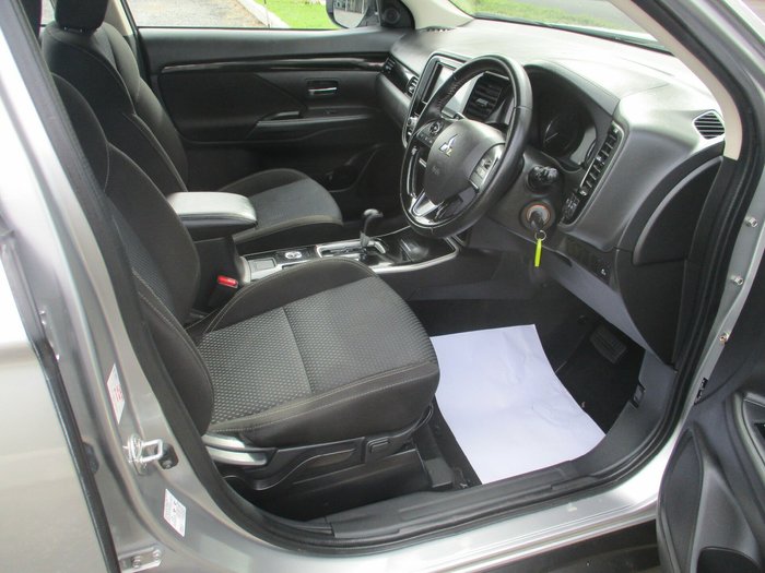 2019 Mitsubishi Outlander ES