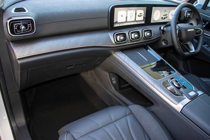 2025 Jaecoo J8 Track