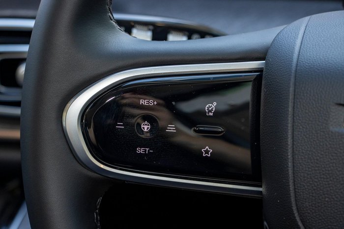 2025 Jaecoo J8 Track