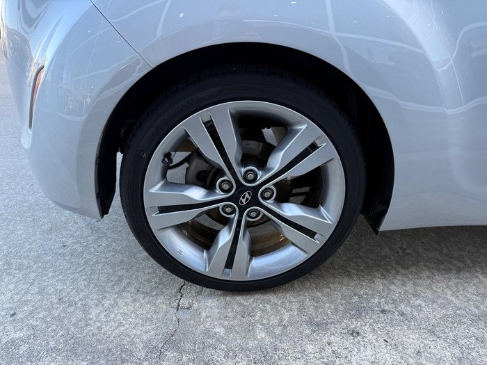 2012 Hyundai Veloster +