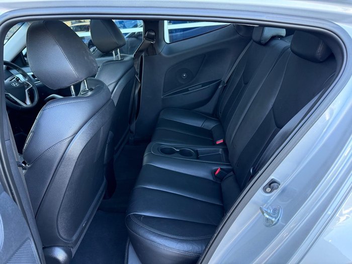 2012 Hyundai Veloster +