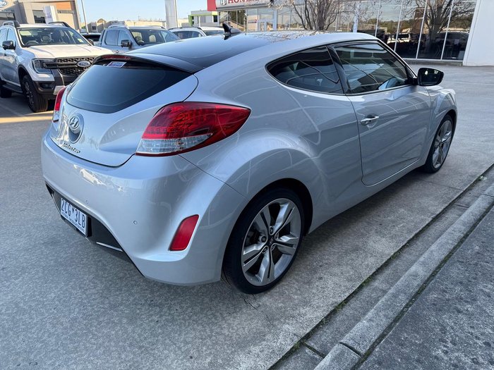 2012 Hyundai Veloster +