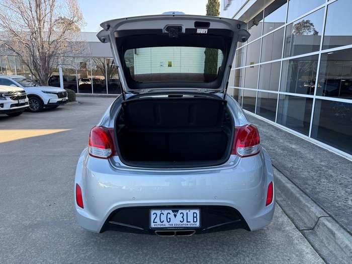 2012 Hyundai Veloster +