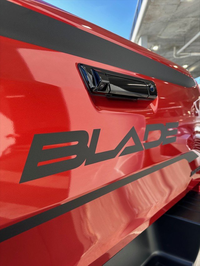 2024 Isuzu D-MAX BLADE