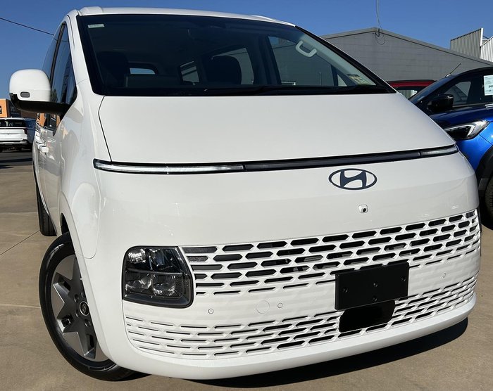 2025 Hyundai STARIA