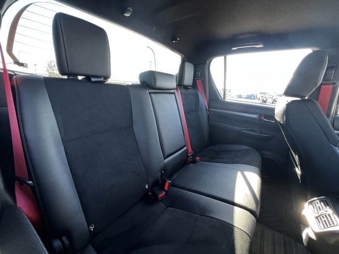 2024 Toyota Hilux GR-Sport TWO-Tone (4x4)