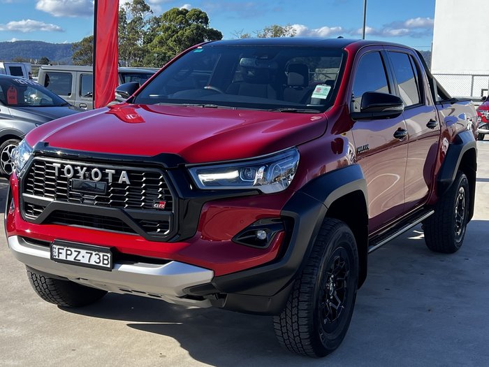 2024 Toyota Hilux GR-Sport TWO-Tone (4x4)
