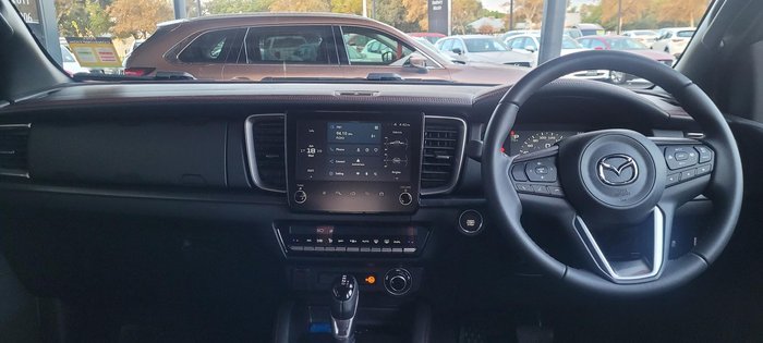 2025 Mazda BT-50 SP