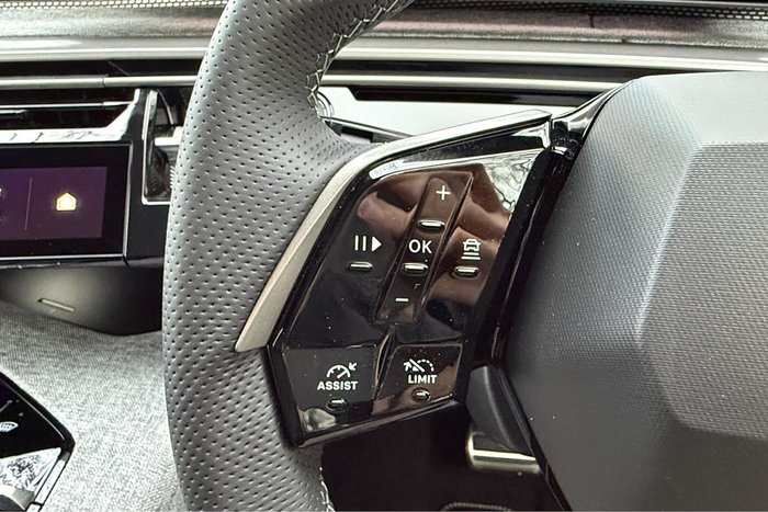 2025 Peugeot 5008 GT Premium Hybrid