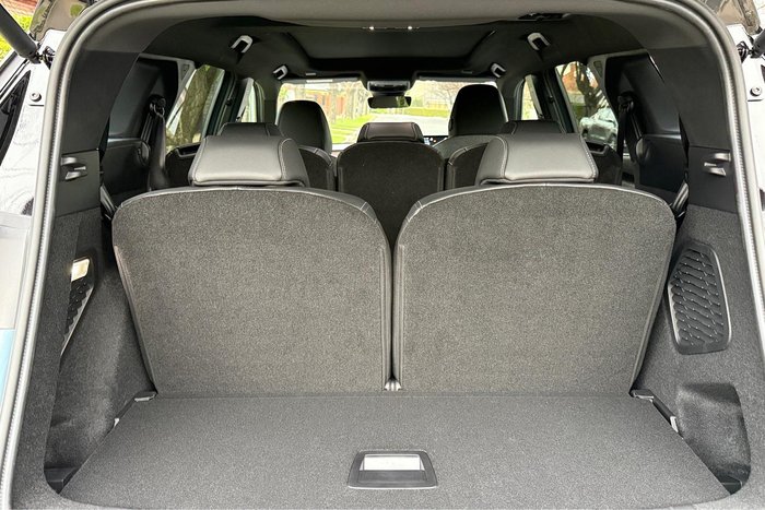 2025 Peugeot 5008 GT Premium Hybrid