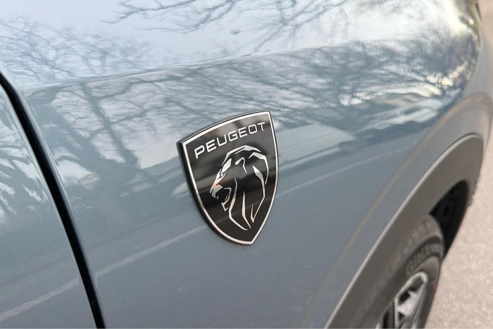 2025 Peugeot 5008 GT Premium Hybrid