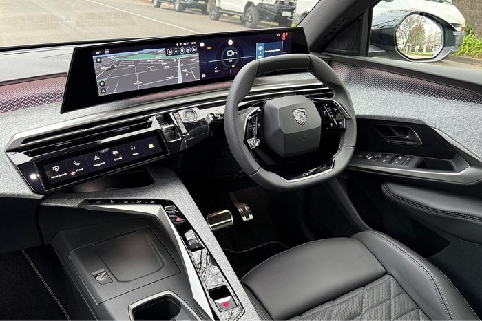 2025 Peugeot 5008 GT Premium Hybrid