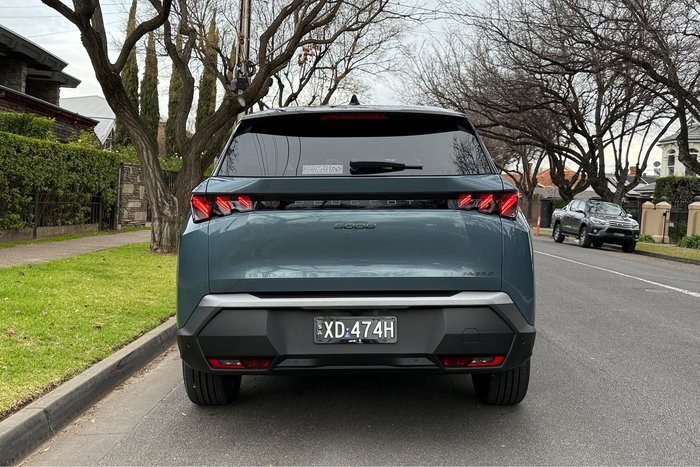 2025 Peugeot 5008 GT Premium Hybrid