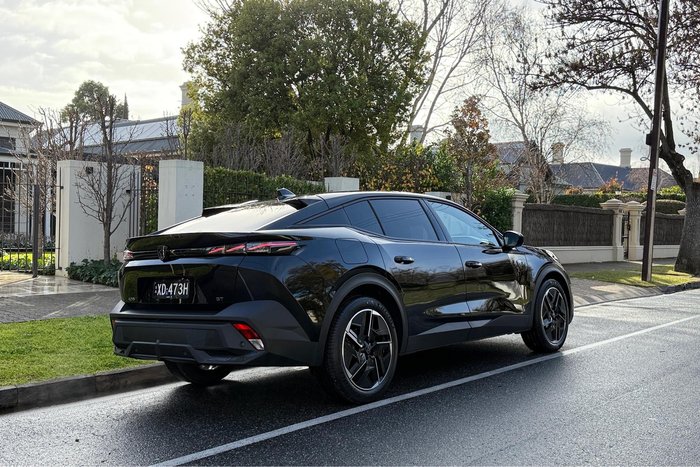 2025 Peugeot 408 GT Premium Hybrid