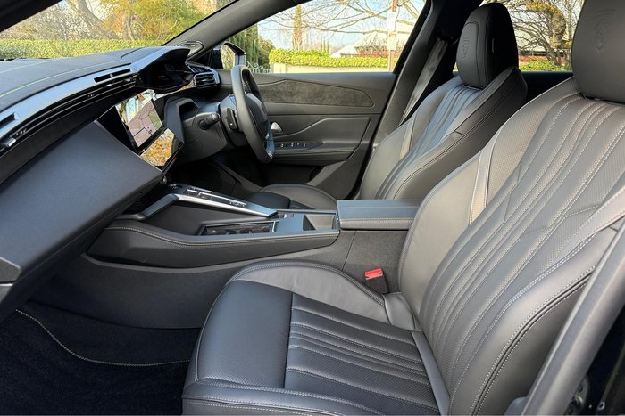 2025 Peugeot 408 GT Premium Hybrid
