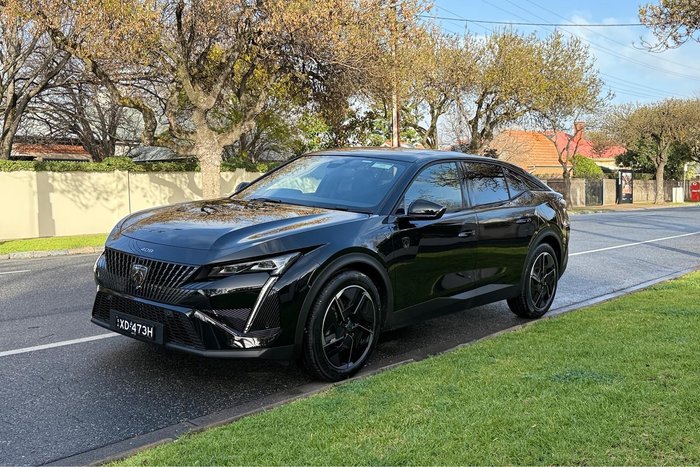 2025 Peugeot 408 GT Premium Hybrid