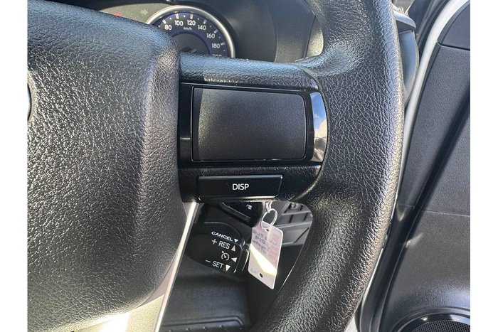 2019 Toyota Hilux SR