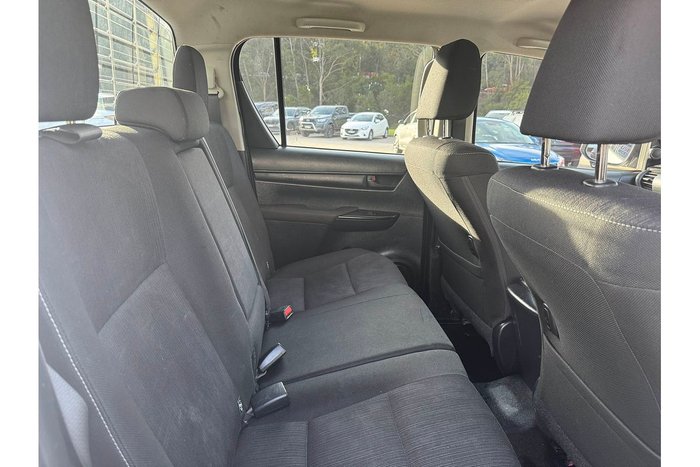 2019 Toyota Hilux SR