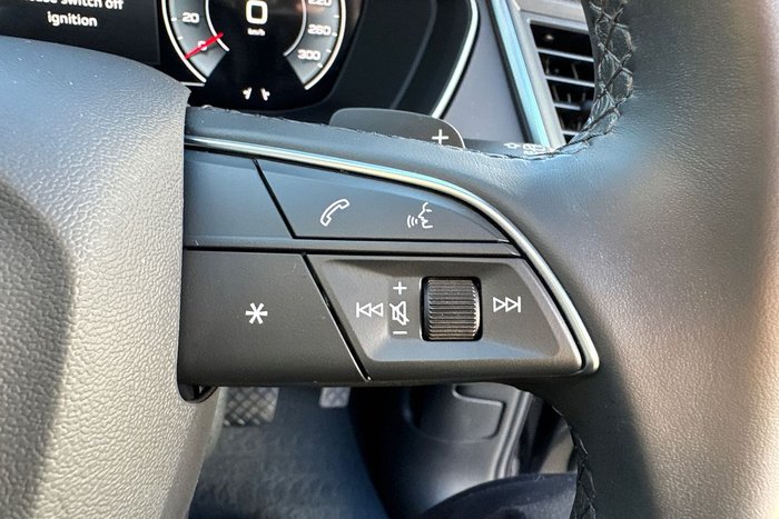 2024 Audi Q5 40 TDI Sport