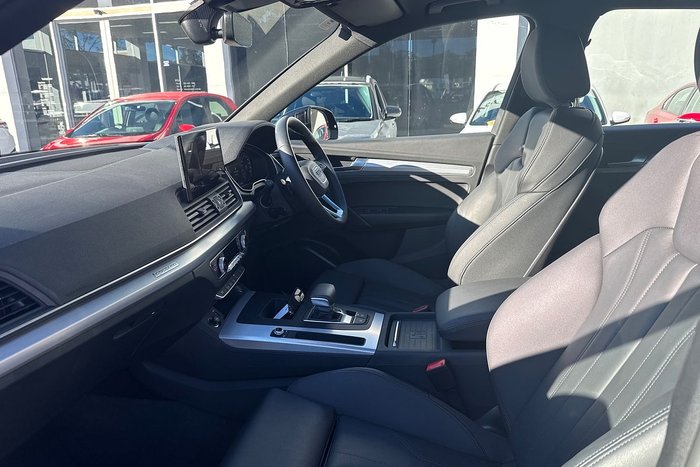 2024 Audi Q5 40 TDI Sport