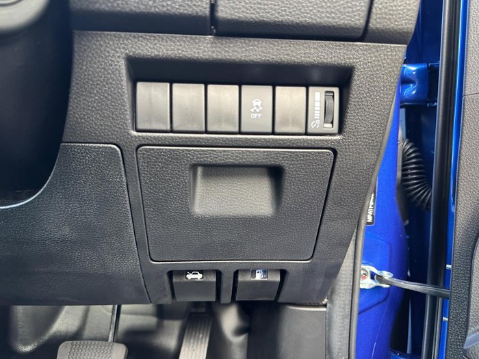 2025 Isuzu D-MAX X-RIDER