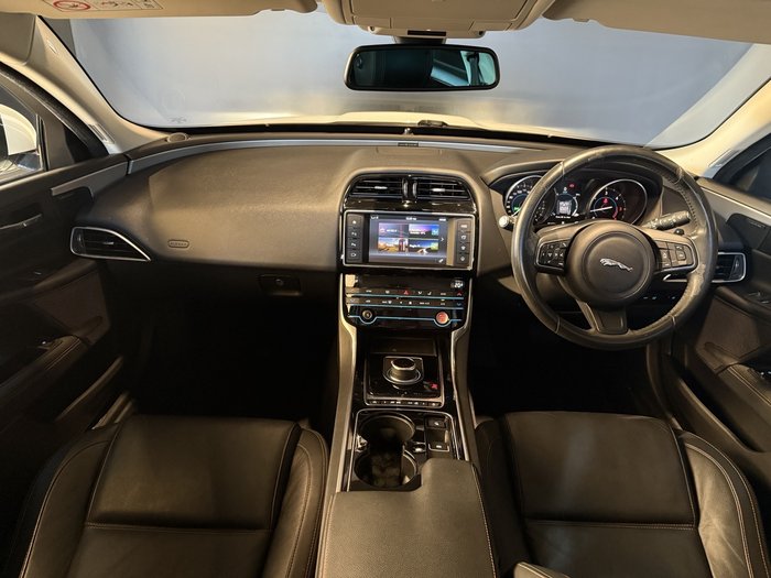 2016 JAGUAR XE 20d PRESTIGE