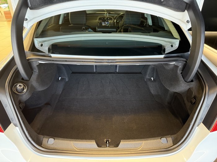 2016 JAGUAR XE 20d PRESTIGE