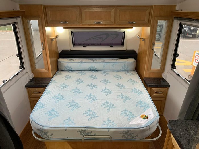 2013 Safari Caravans Legacy 226 Family Van