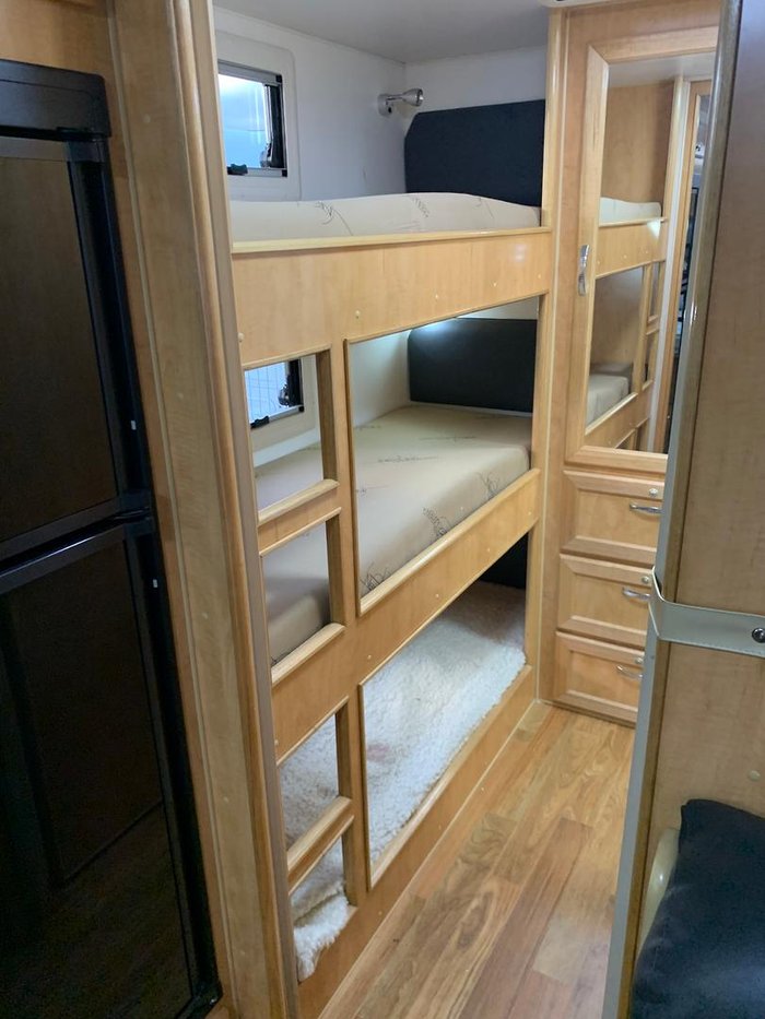 2013 Safari Caravans Legacy 226 Family Van