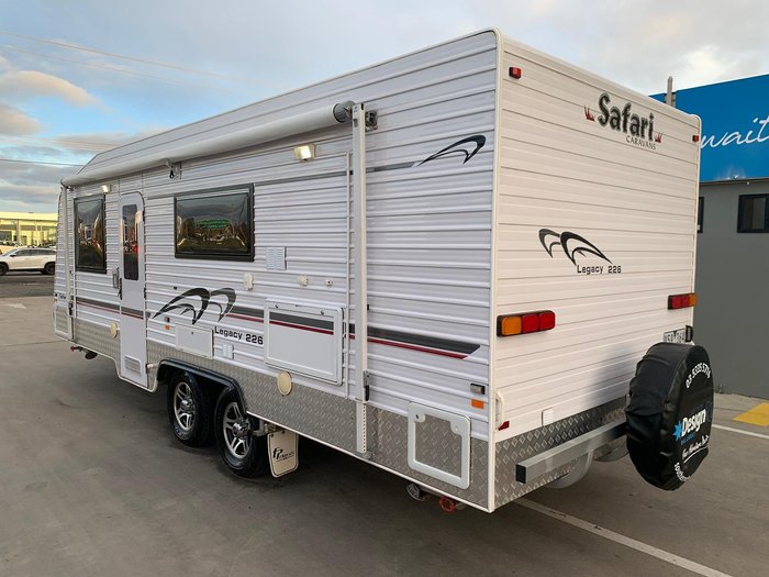 2013 Safari Caravans Legacy 226 Family Van