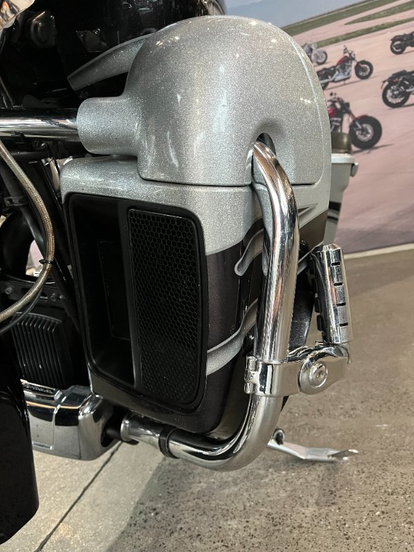 2015 Harley-davidson 2015 HARLEY DAVIDSON 1700CC FLHXSE CVO STREET GLIDE MERCURY / SMOKY QUARTZ