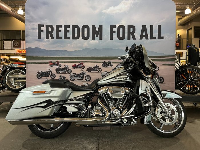 2015 Harley-davidson 2015 HARLEY DAVIDSON 1700CC FLHXSE CVO STREET GLIDE MERCURY / SMOKY QUARTZ