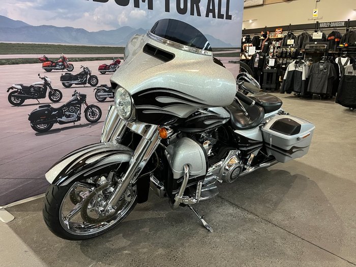 2015 Harley-davidson 2015 HARLEY DAVIDSON 1700CC FLHXSE CVO STREET GLIDE MERCURY / SMOKY QUARTZ