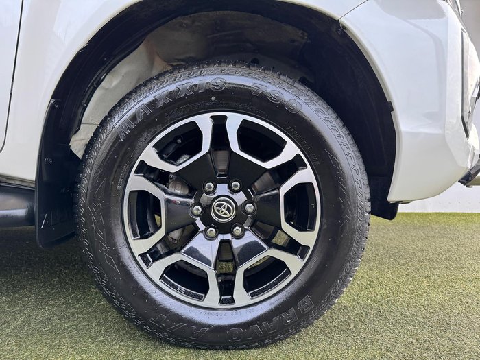 2020 Toyota Hilux SR5