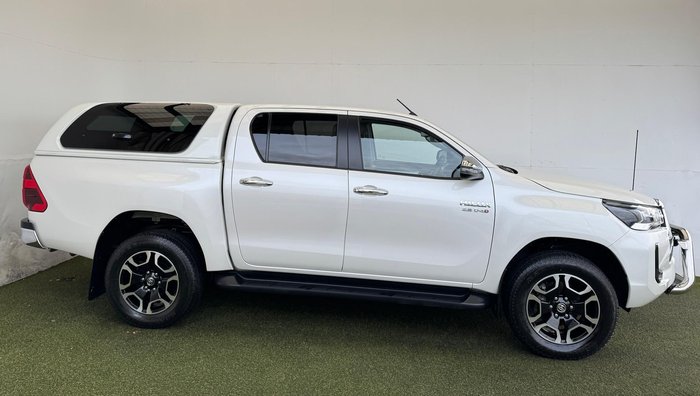2020 Toyota Hilux SR5