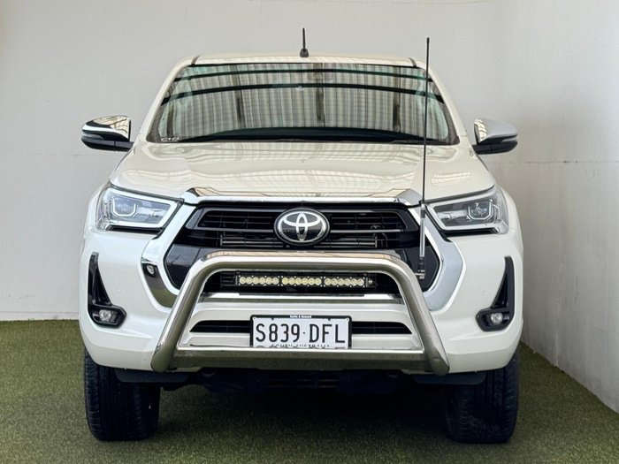 2020 Toyota Hilux SR5